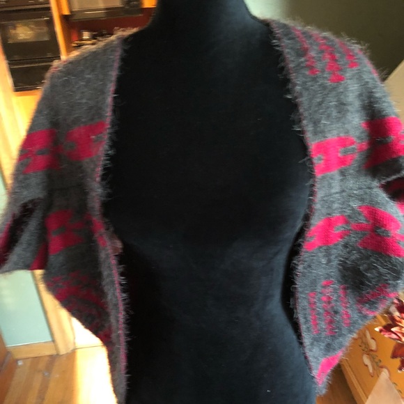 🔴 Fabulous Scarf/Shrug - Picture 4 of 6